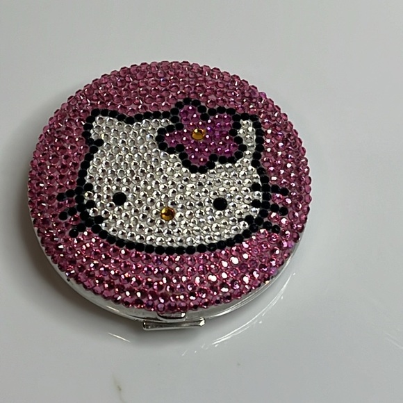 JUDITH LIEBER VINTAGE HELLO KITTY COMPACT - Picture 9 of 10